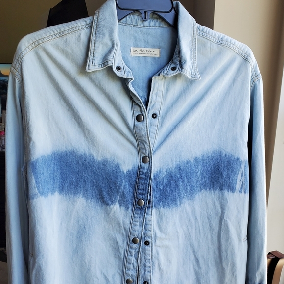 We The Free Tuscan Tie Dye Denim Tunic - Picture 5 of 12